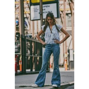 Free People Mermaid Mid-Rise Flare Jean Low Tide Size 25